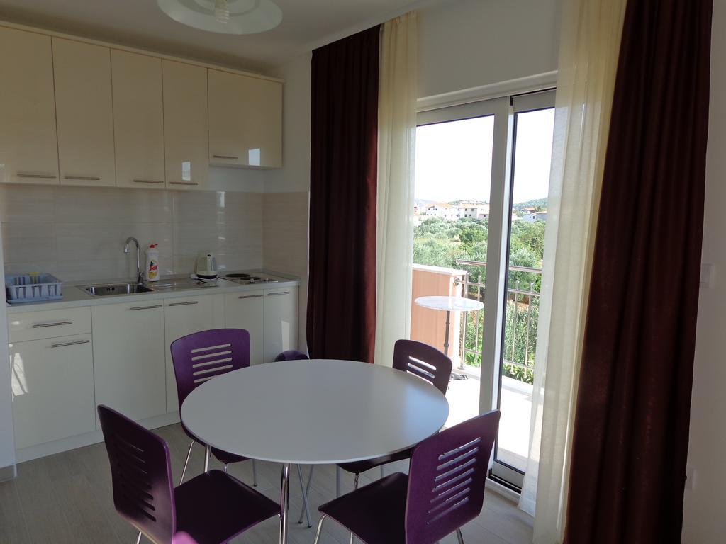 Villa Palas Apartments Rogoznica  Bilik gambar
