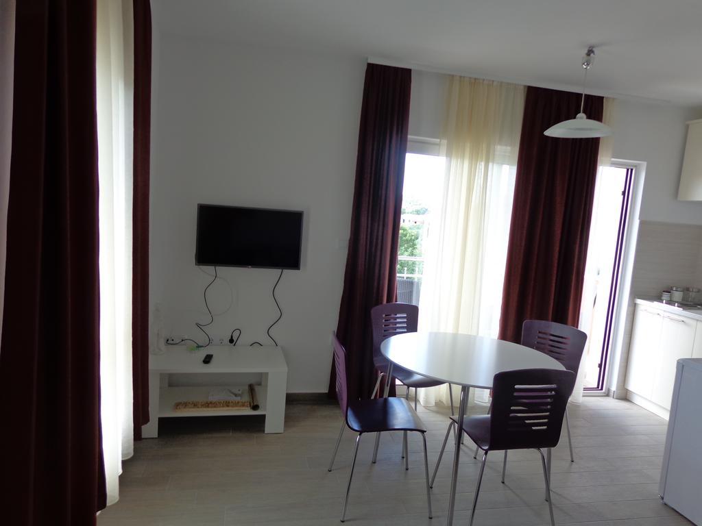 Villa Palas Apartments Rogoznica  Bilik gambar
