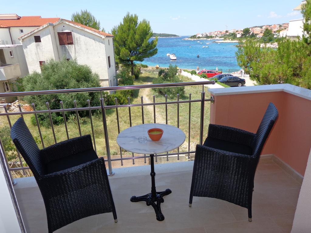 Villa Palas Apartments Rogoznica  Bilik gambar