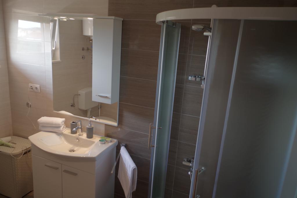 Villa Palas Apartments Rogoznica  Bilik gambar