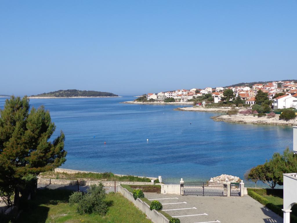 Villa Palas Apartments Rogoznica  Luaran gambar