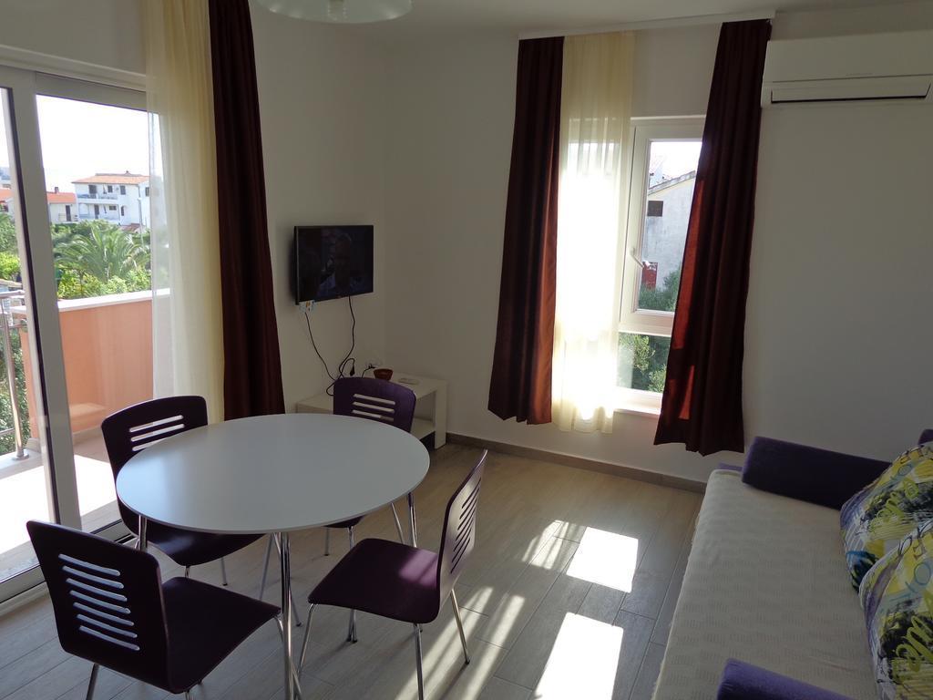 Villa Palas Apartments Rogoznica  Luaran gambar